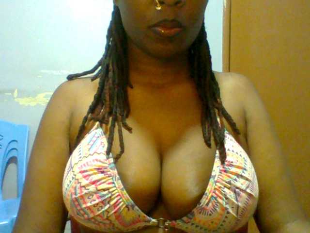 Sweet-petite live cam on BongaCams