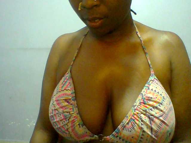 Sweet-petite live cam on BongaCams