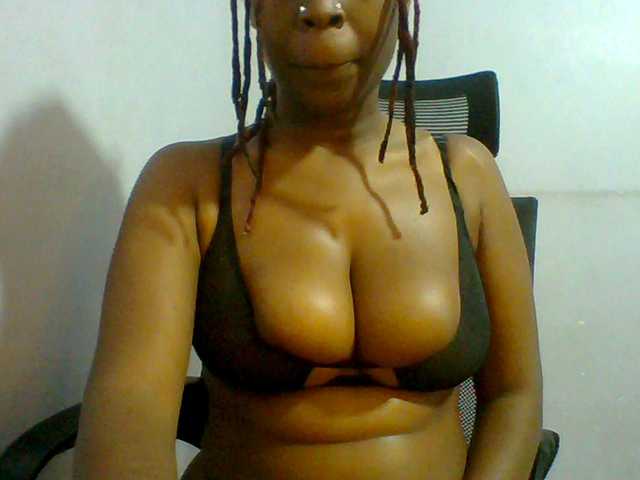 Sweet-petite live webcam show