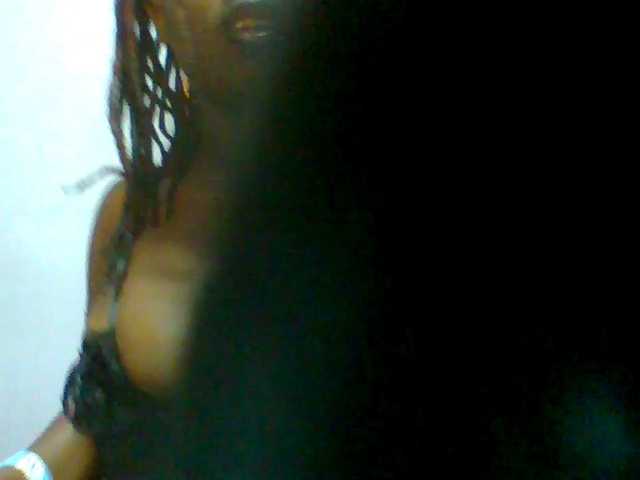 Sweet-petite live cam on BongaCams