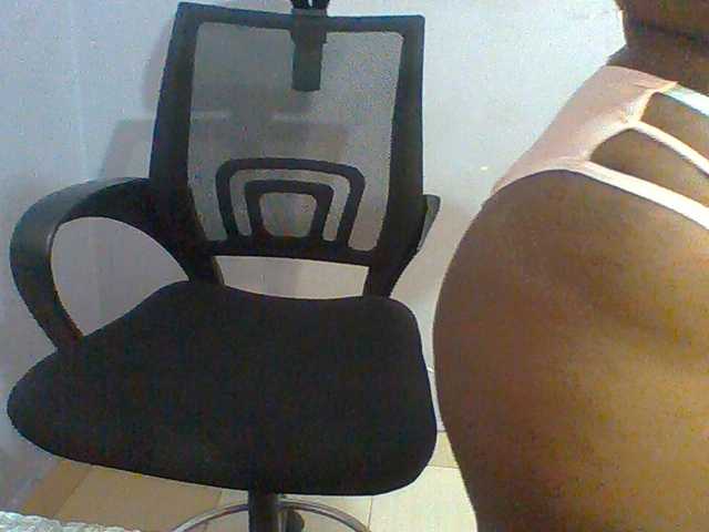 Sweet-petite live cam on BongaCams