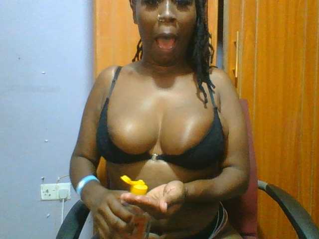 Sweet-petite live cam on BongaCams