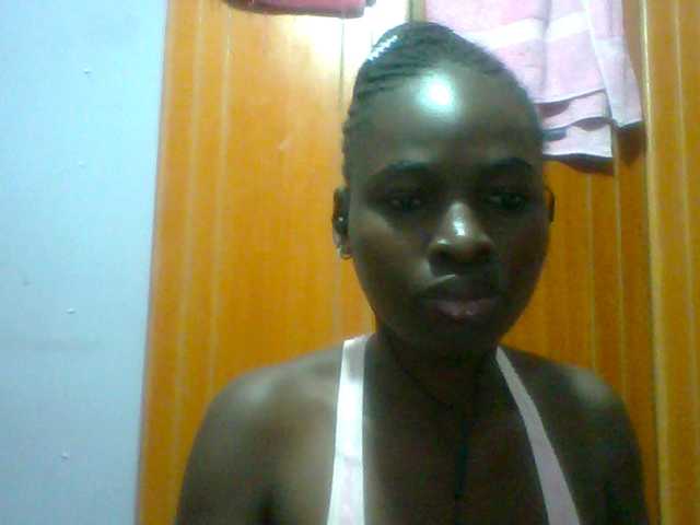 Sweet-petite live cam on BongaCams