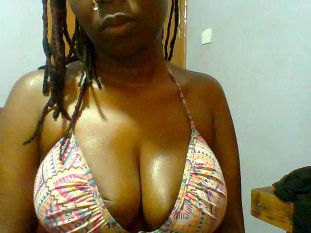 Sweet-petite live cam on BongaCams