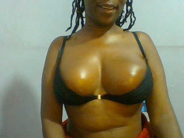 Sweet-petite live cam on BongaCams