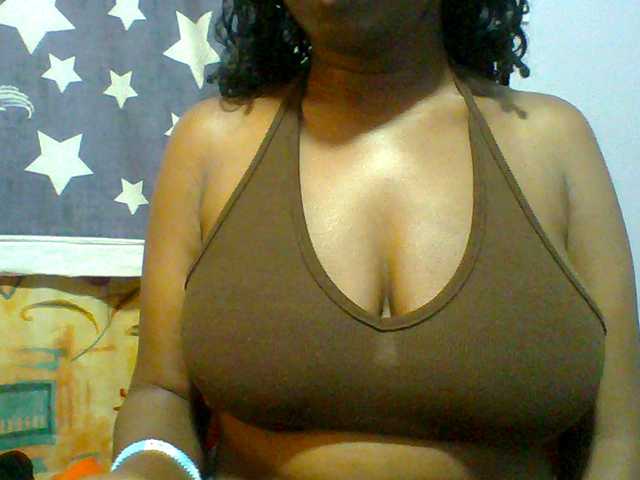 Sweet-petite live cam on BongaCams