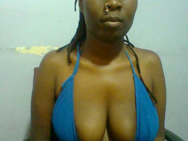 Sweet-petite live cam on BongaCams