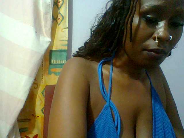 Sweet-petite live cam on BongaCams