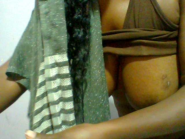 Sweet-petite live cam on BongaCams