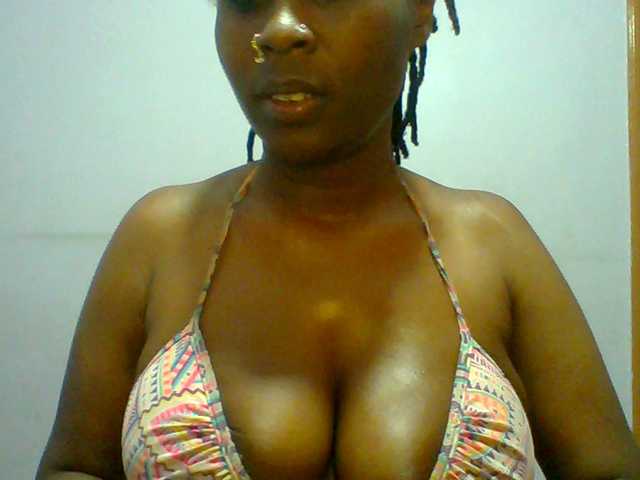Sweet-petite live cam on BongaCams