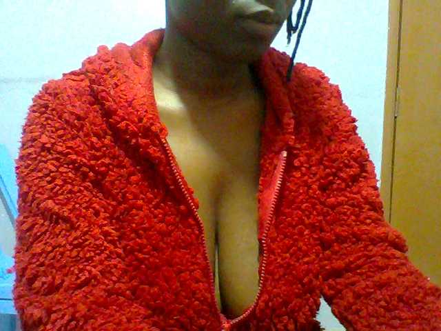 Sweet-petite live cam on BongaCams