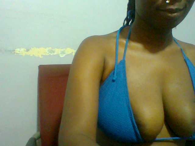 Sweet-petite live cam on BongaCams
