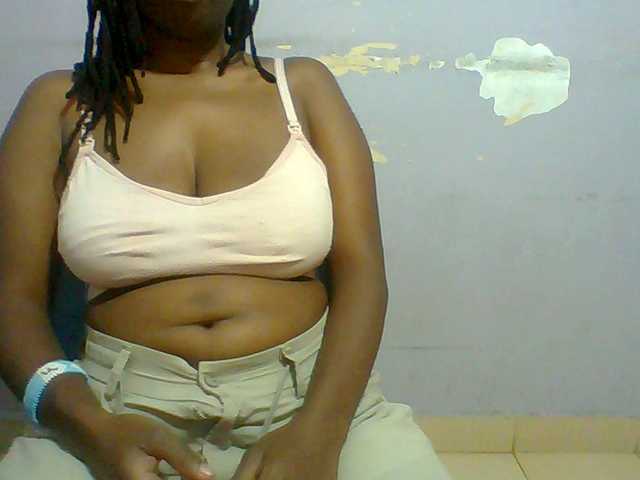 Sweet-petite live cam on BongaCams