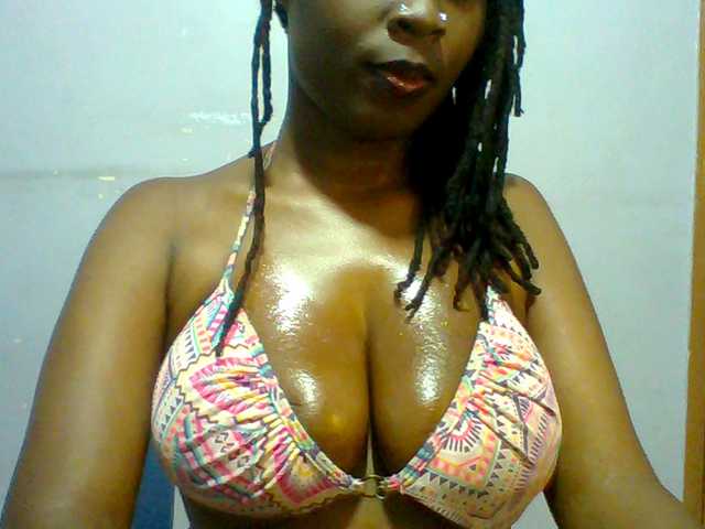 Sweet-petite live cam on BongaCams