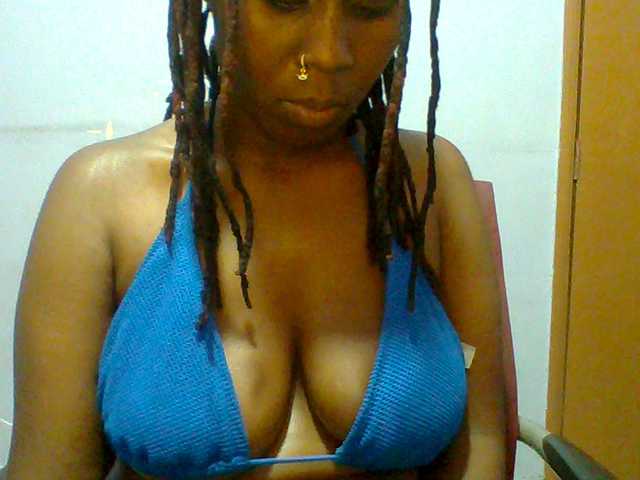 Sweet-petite live cam on BongaCams