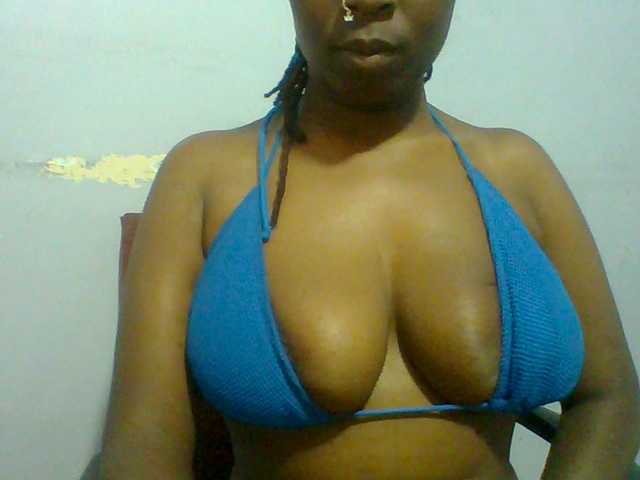 Sweet-petite live cam on BongaCams