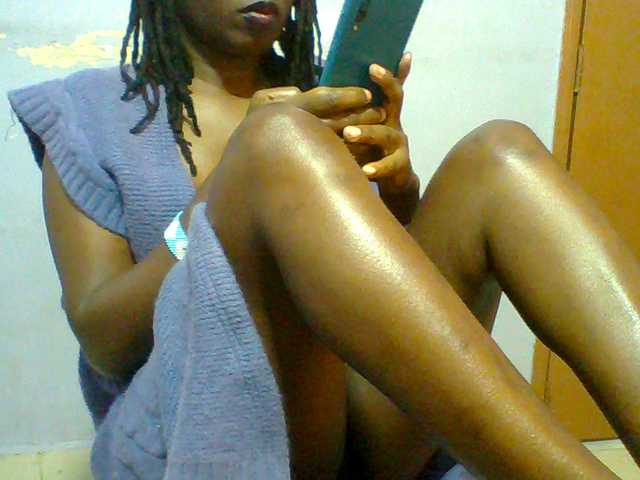 Sweet-petite live cam on BongaCams