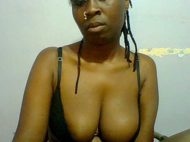 Sweet-petite live cam on BongaCams