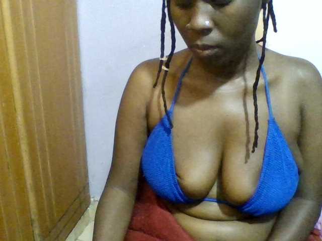 Sweet-petite live cam on BongaCams