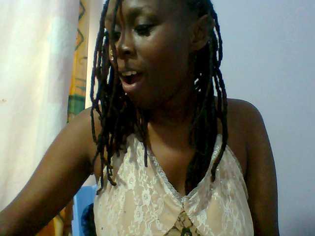 Sweet-petite live cam on BongaCams