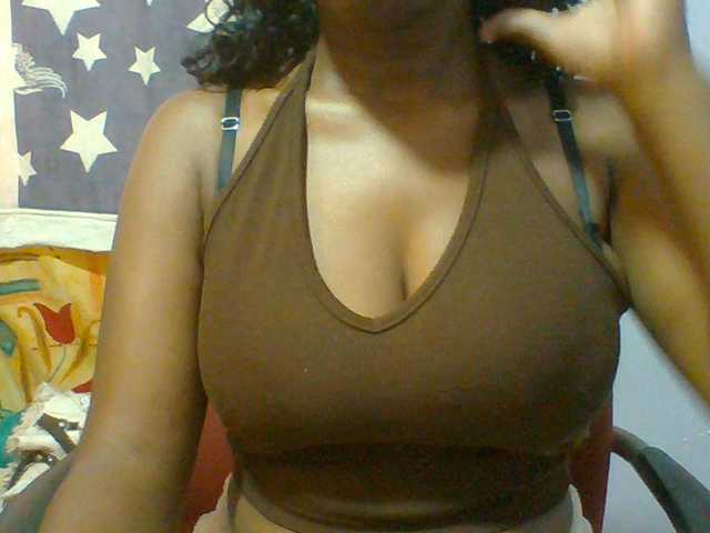 Sweet-petite live cam on BongaCams