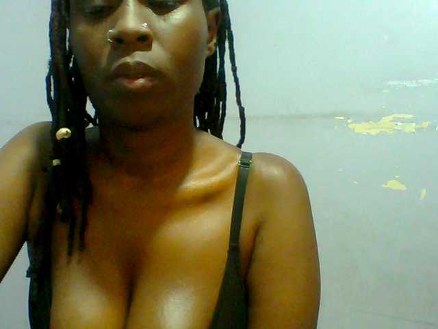 Sweet-petite live cam on BongaCams