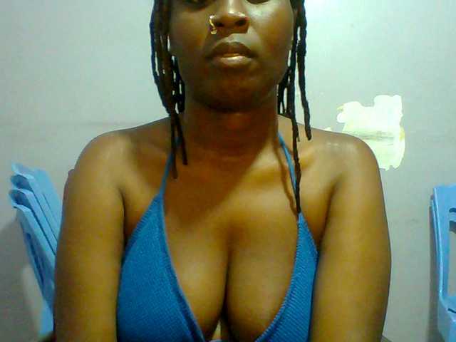 Sweet-petite live cam on BongaCams
