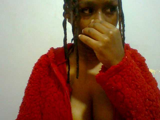 Sweet-petite live cam on BongaCams