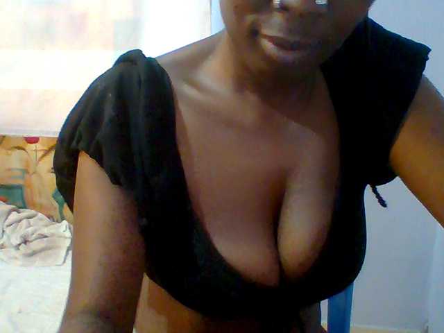 Sweet-petite live cam on BongaCams
