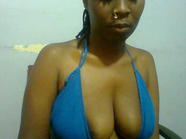 Sweet-petite live cam on BongaCams