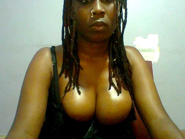 Sweet-petite live cam on BongaCams