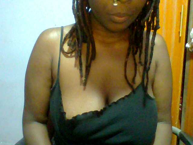 Sweet-petite live cam on BongaCams