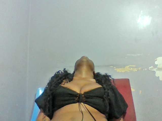 Sweet-petite live cam on BongaCams