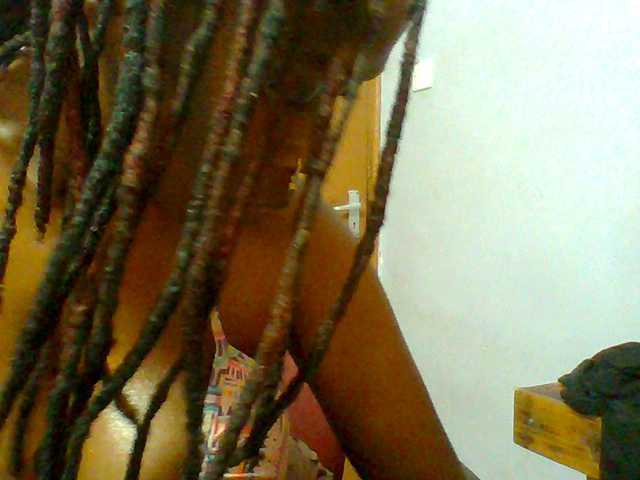 Sweet-petite live cam on BongaCams