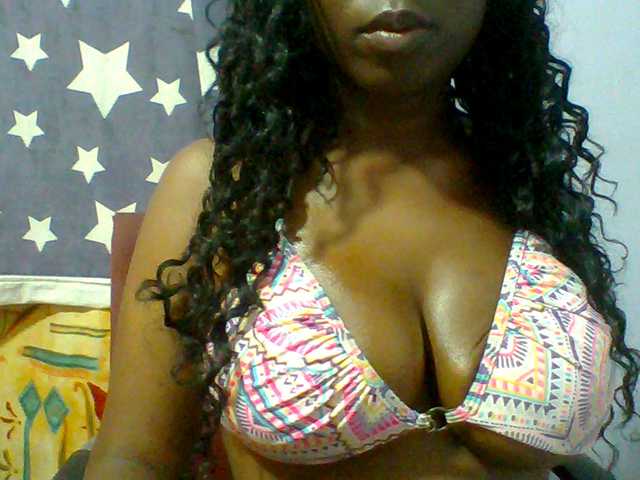 Sweet-petite live cam on BongaCams