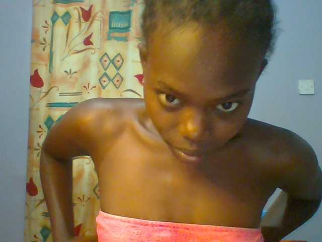 Sweet-petite webcam