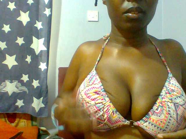 Sweet-petite live cam on BongaCams