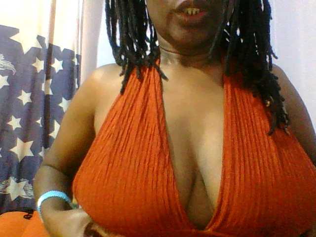 Sweet-petite live cam on BongaCams