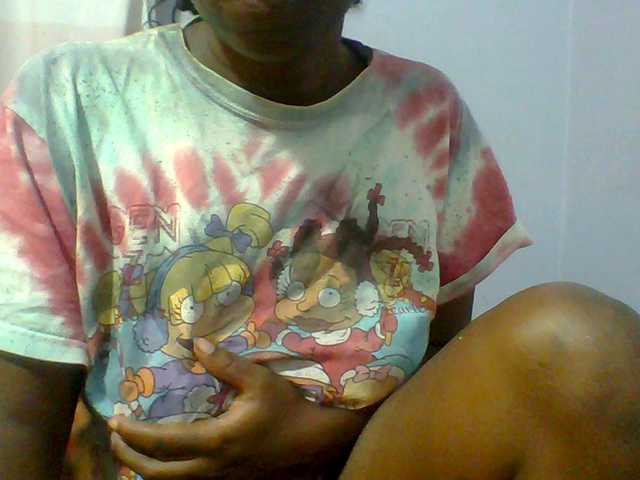 Sweet-petite live cam on BongaCams