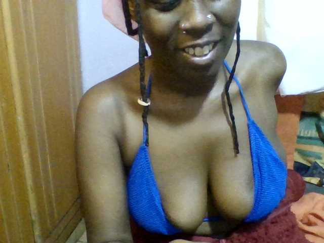 Sweet-petite live cam on BongaCams