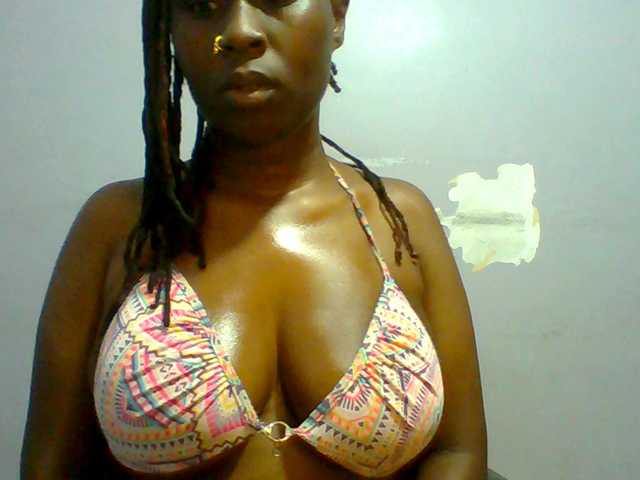 Sweet-petite live cam on BongaCams