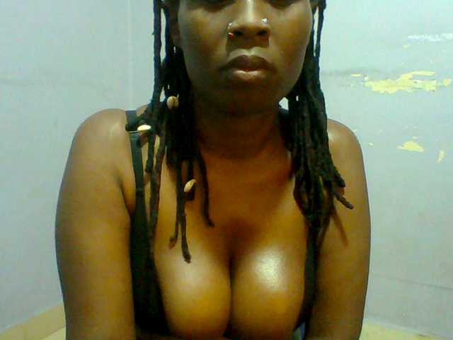 Sweet-petite live cam on BongaCams