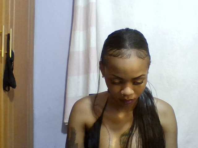 Sweet-petite live cam on BongaCams