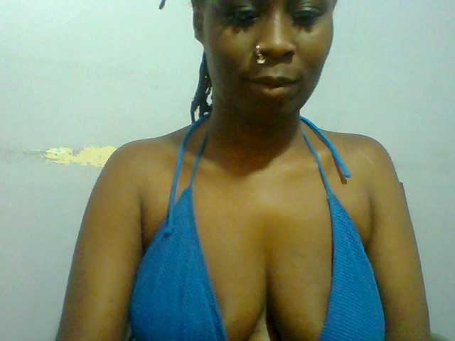 Sweet-petite live cam on BongaCams