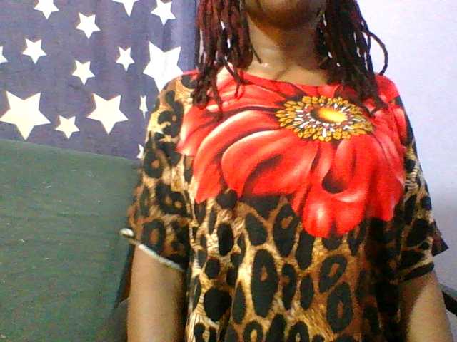 Sweet-petite live cam on BongaCams
