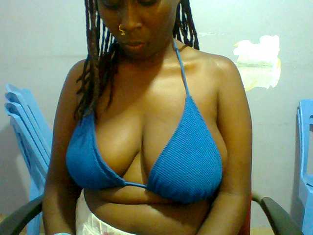 Sweet-petite live cam on BongaCams