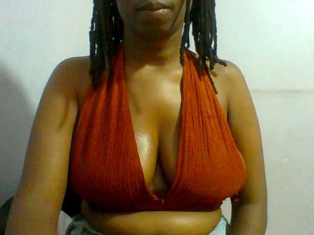 Sweet-petite live cam on BongaCams
