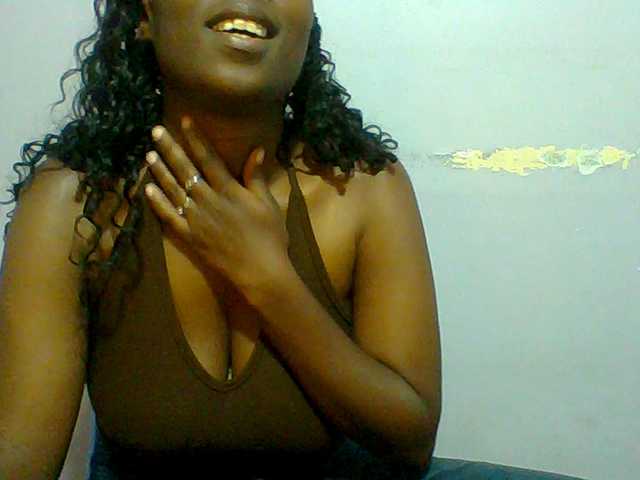 Sweet-petite live cam on BongaCams