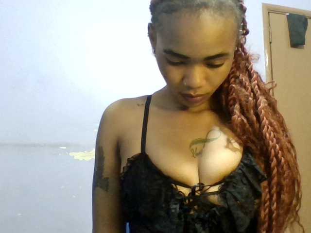Sweet-petite live cam on BongaCams