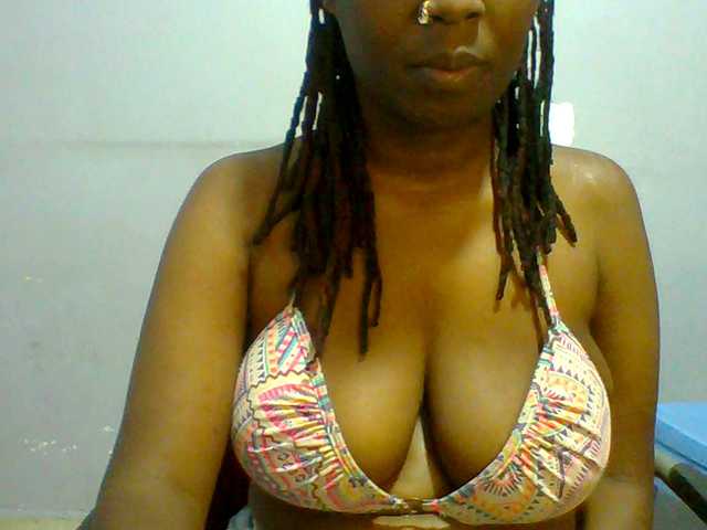 Sweet-petite live cam on BongaCams